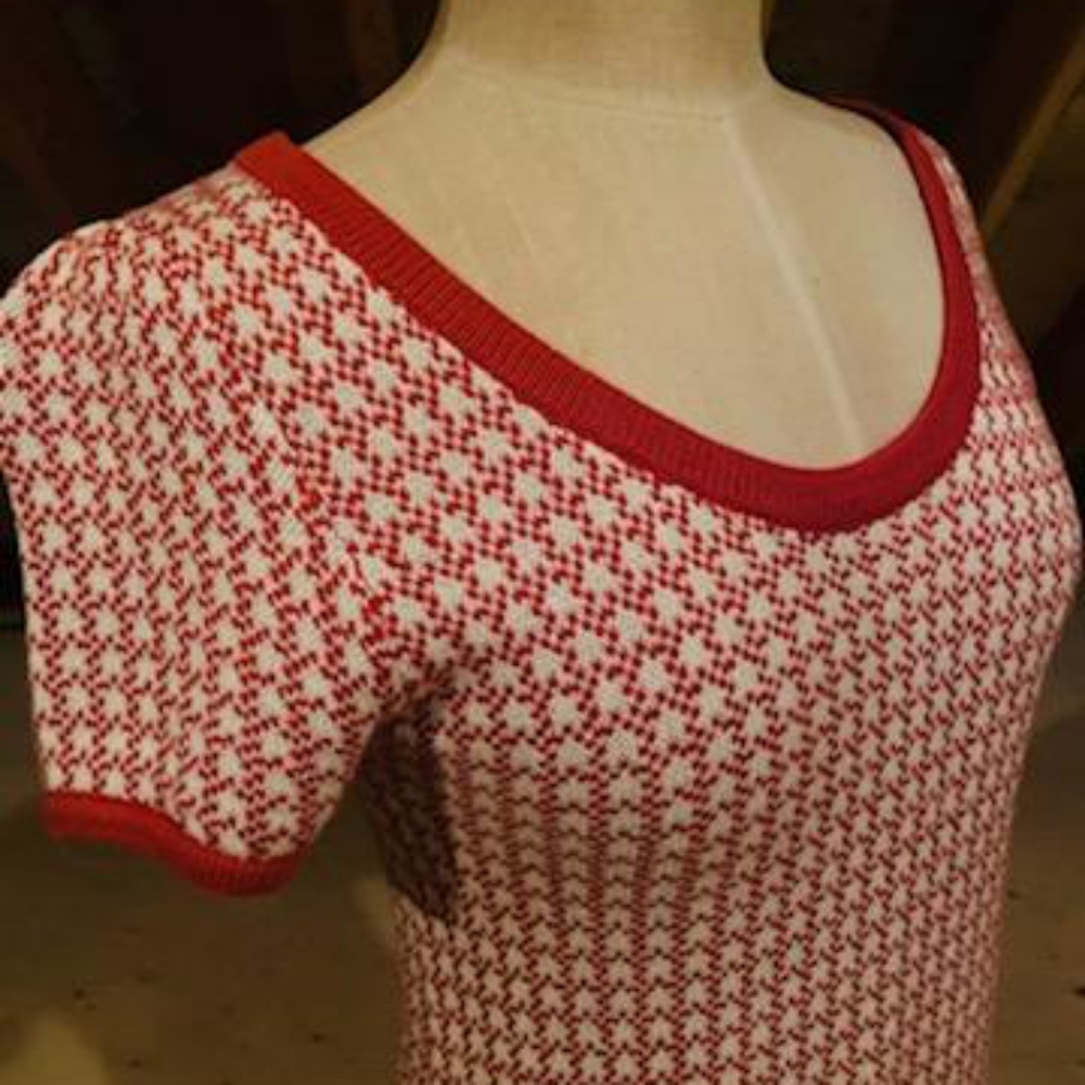 Scoopneck sweater